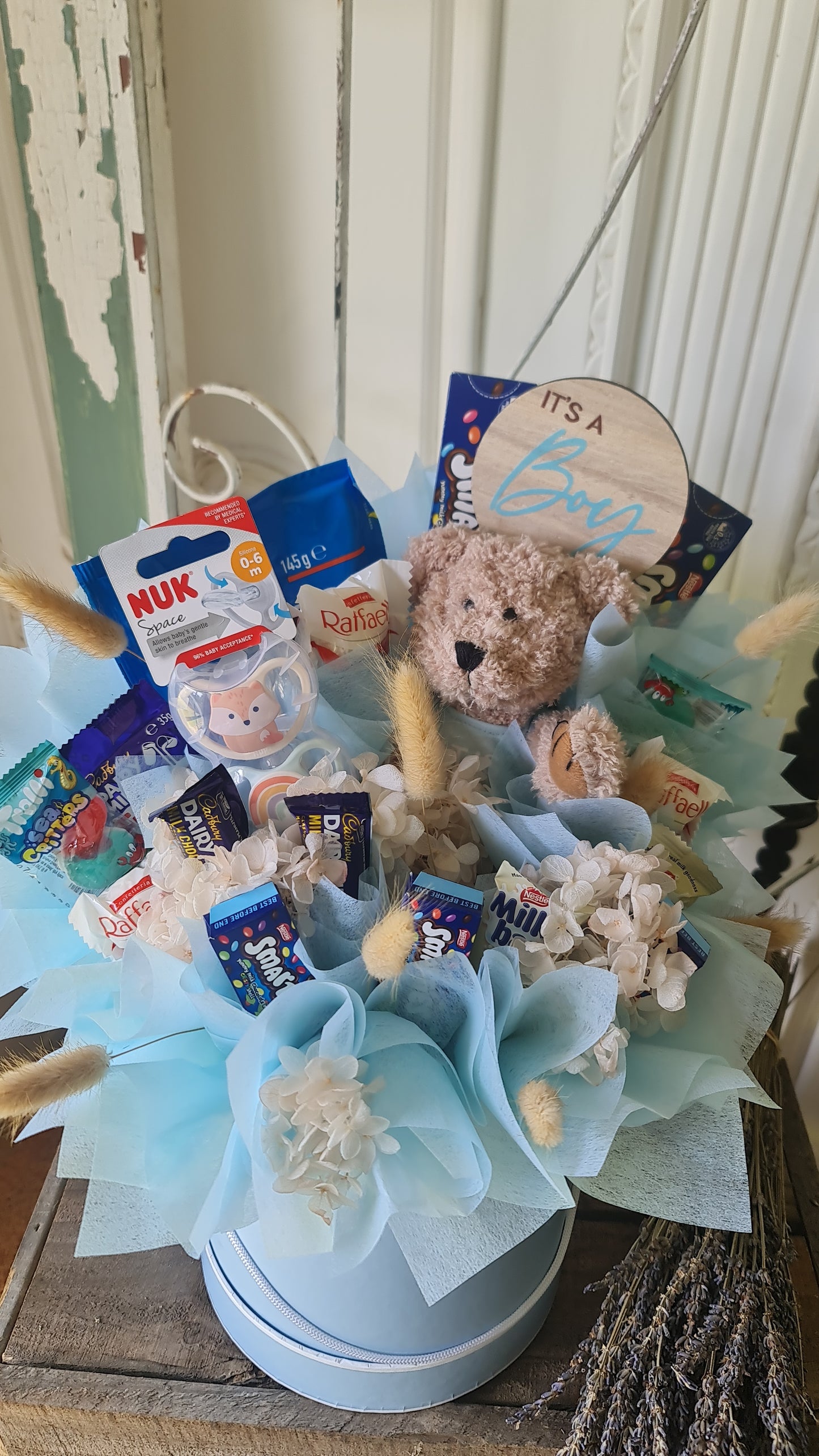 It's A Boy Arrangement