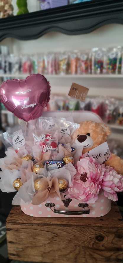 Teddy & Lolly Gift Box Bouquet