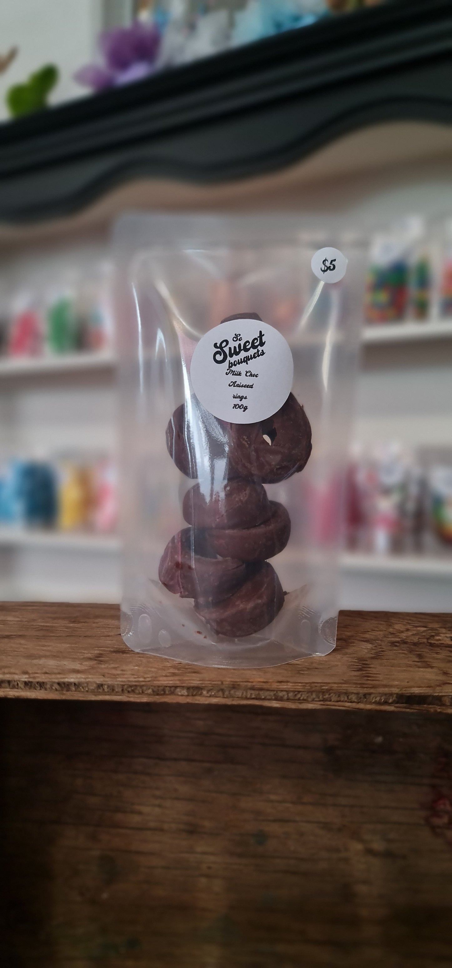 Milk Chocolate Aniseed Rings (100g)